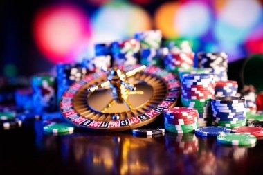 Live VIP Roulette studio view on bintangslot with dealer and table layout